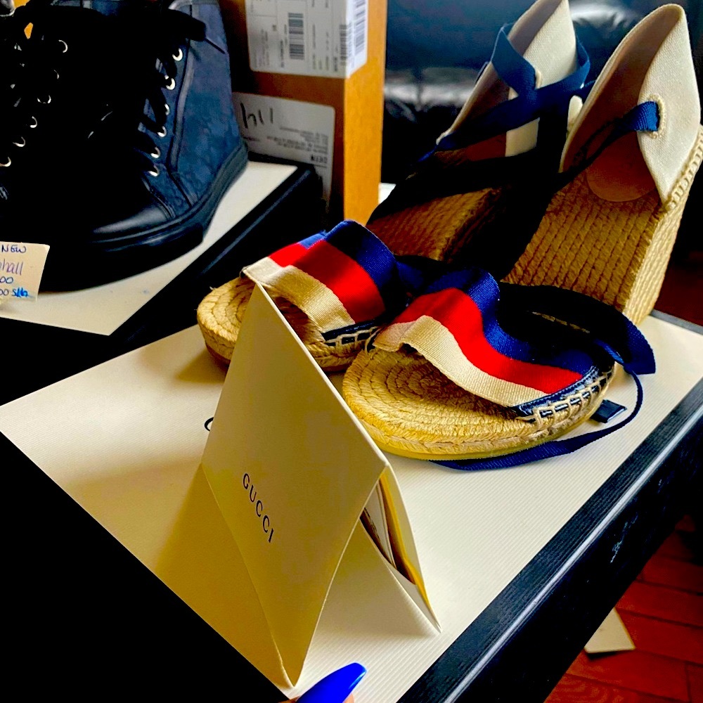 Gucci Sandals - tie up